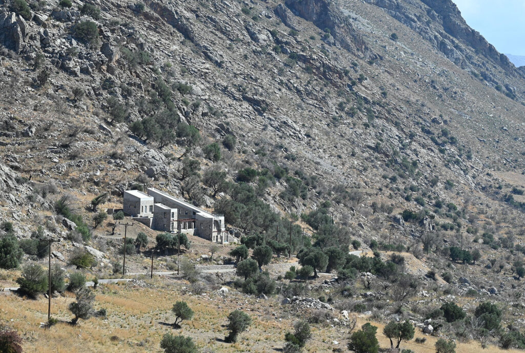 Three Summer Residences in Krya Vrysi